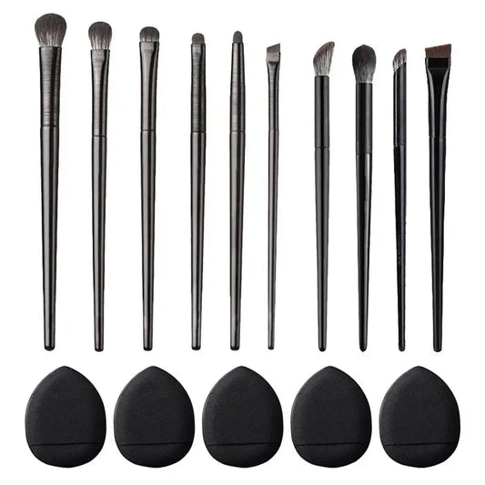 SleepyChic Eyeshadow Brushes 10 Pack Plus 5 FREE Face Sponges